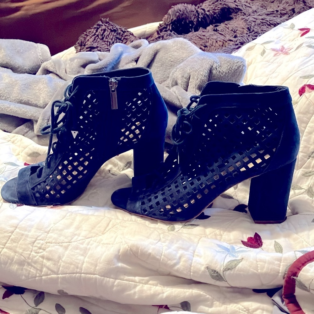 2/$40 Navy Blue Lace-Up Block Heels Open Toe Inside Heavy Duty Zipper Sz 9.5M - Picture 7 of 10